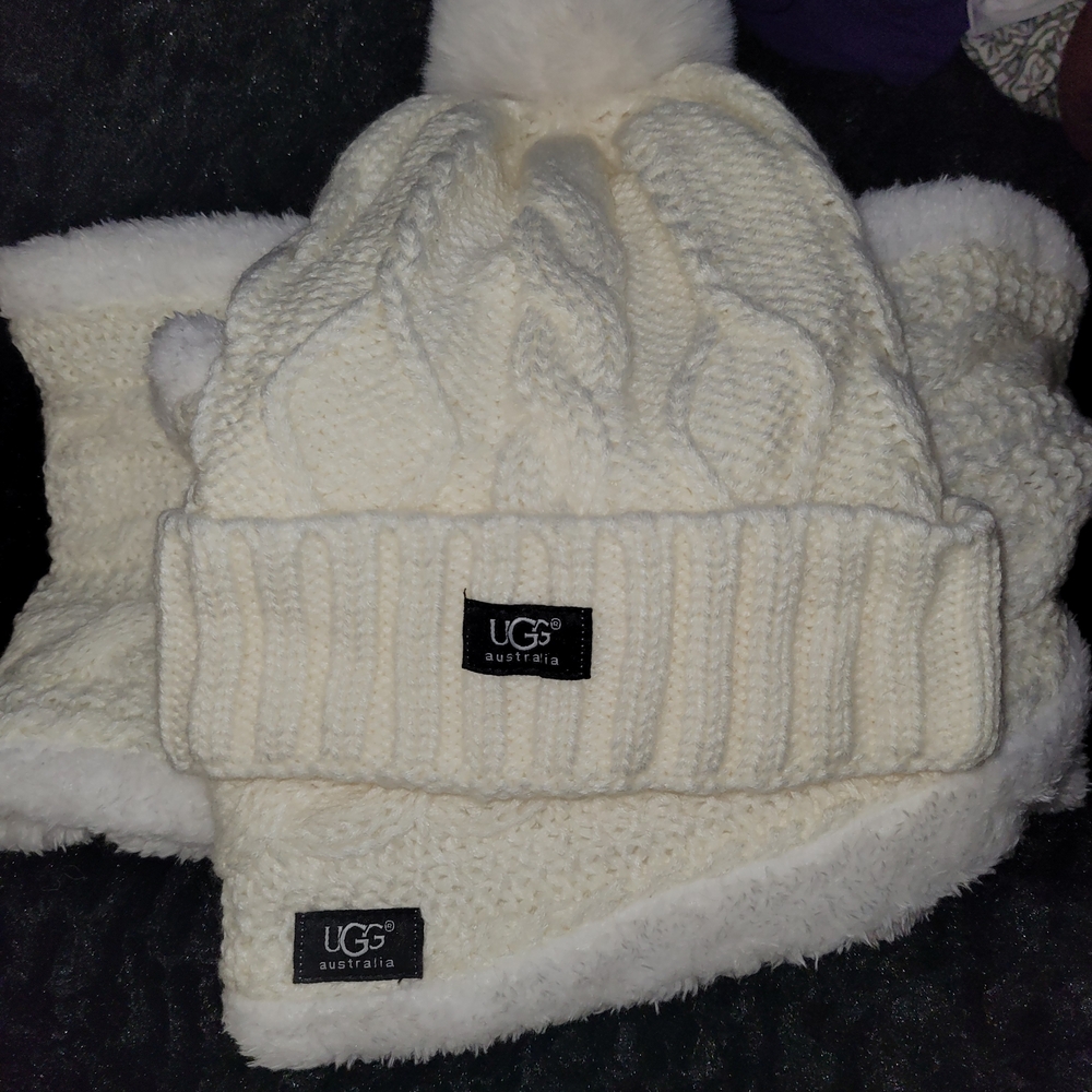 UGG Cream Cable Knit Beanie and Scarf Set